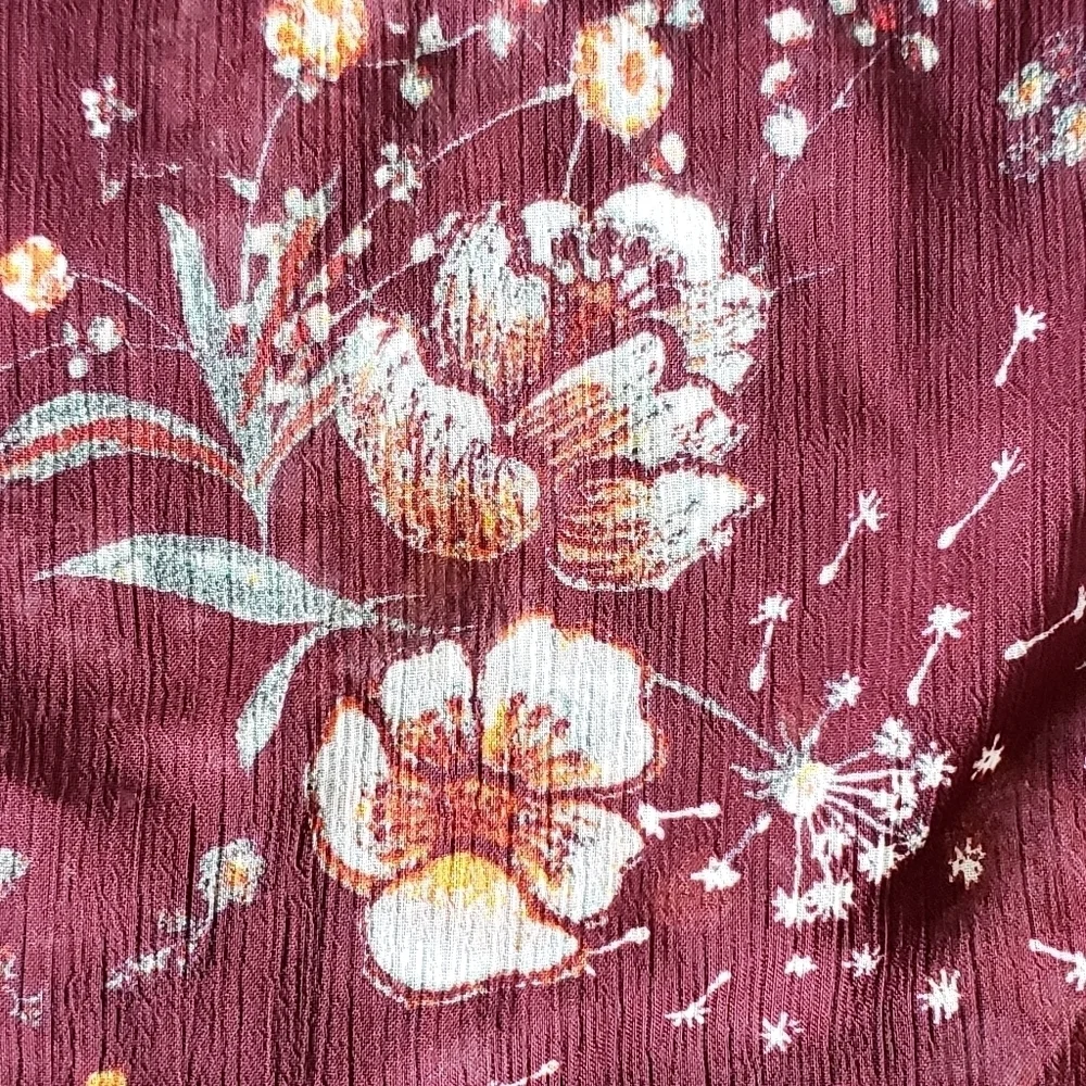 ⭐3/$25⭐ Reitmans Women's Sheer Ruffled Floral Top Size L - Picture 6 of 12